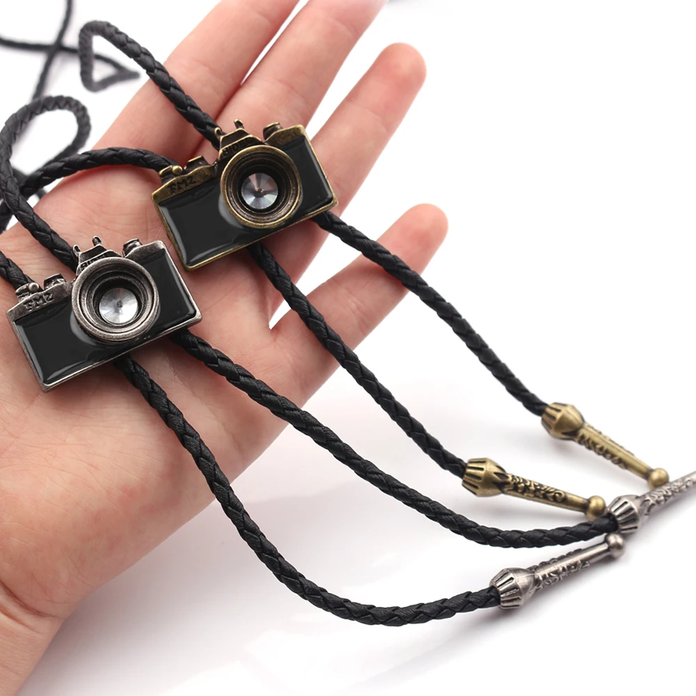 Wolf Head Keychain – Gothic Demon Killer Wizard Pendant - Image 2