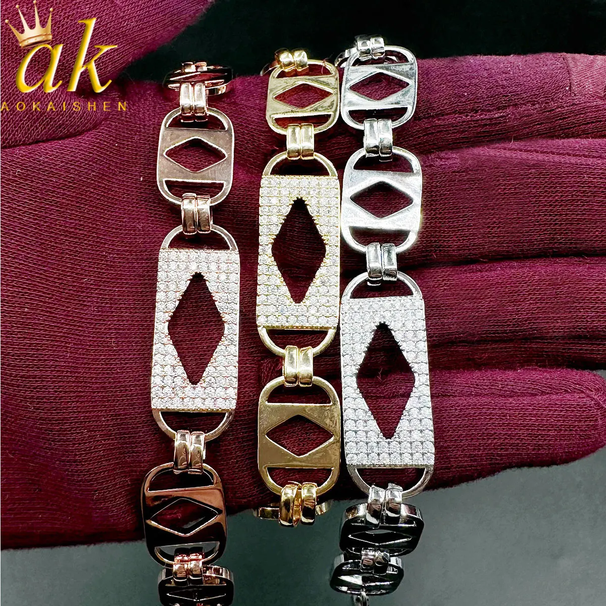 Cuban Link Bracelet – 18K Gold Plated, Iced Out Hip Hop Jewelry