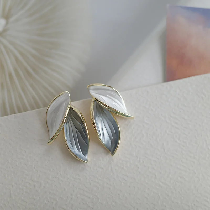 Sweet Blue & White Leaf Stud Earrings – Elegant Plant-Inspired Jewelry Gift - Image 5